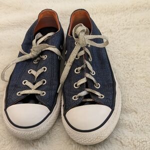 Like New: Converse Shiny Navy Blue Kids 4